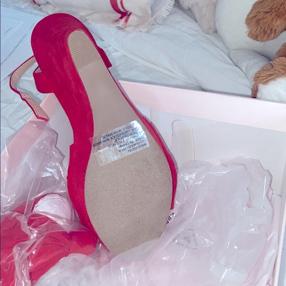 COPY - Maddison cherry red wedges 🥰 - Picture 4 of 5